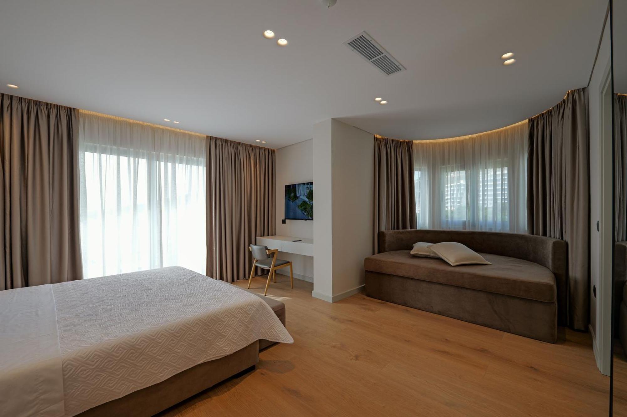 Hotel Teuta Sarandë Exteriör bild